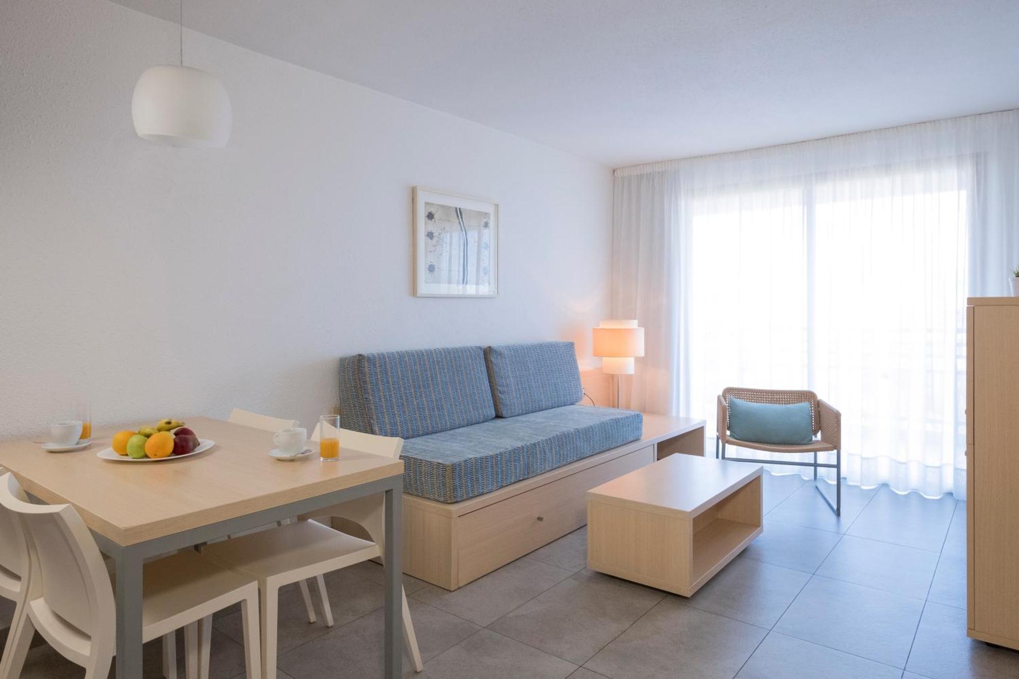 One-Bedroom Apartment 2