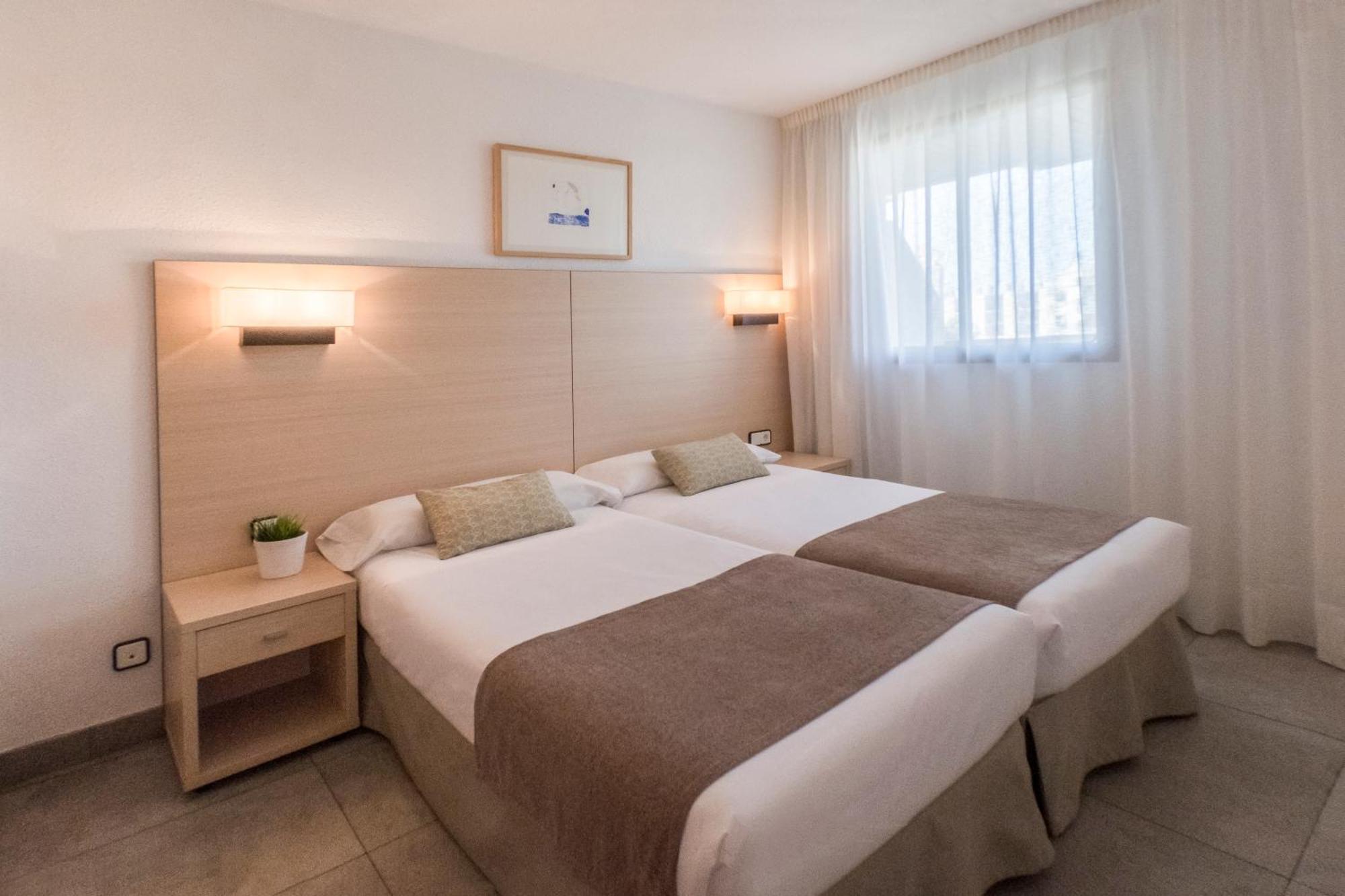 One-Bedroom Apartment 2